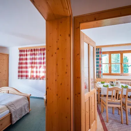 Pistenblick Apartment *