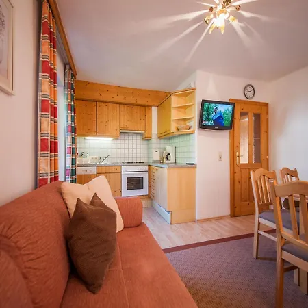 Pistenblick Apartment *