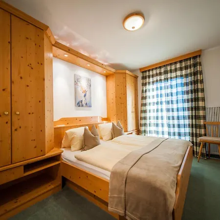 Pistenblick Apartament *